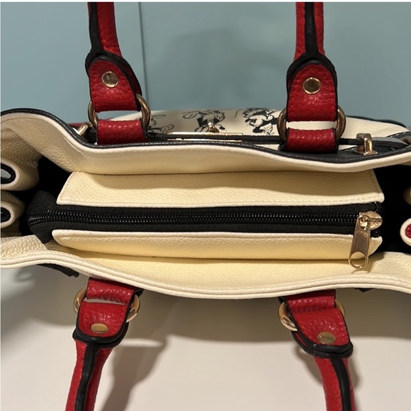 The Bradford Exchange Disney Mickey and Minnie Love Story Handbag. Like New. - Picture 8 of 14